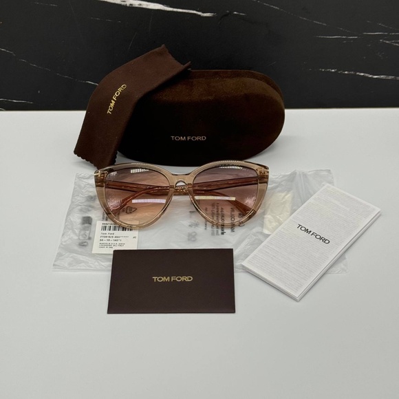 NEW TOM FORD TF915 45G WOMEN SUNGLASSES TOM FORD ISABELLE-02 FT0915/S - Picture 8 of 8